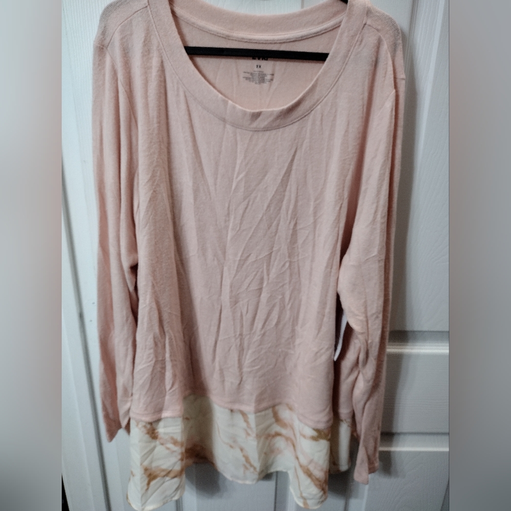 Light pink sweater top